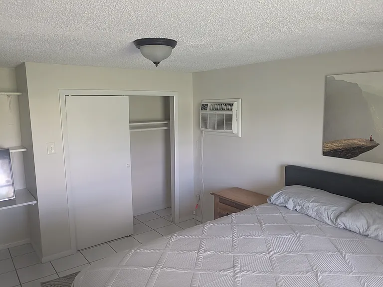 3003 Taunton Dr W — Photo 13