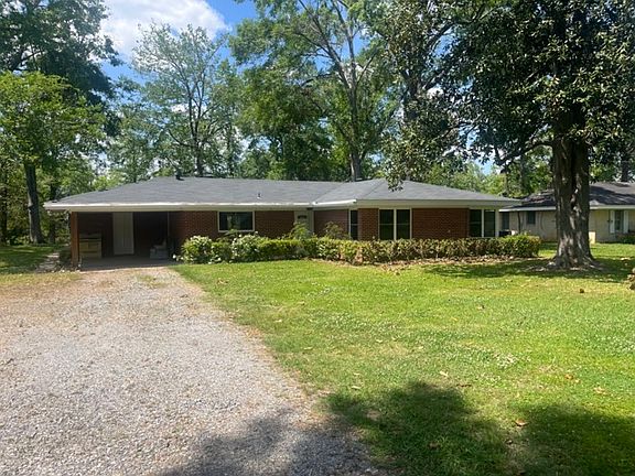 2nd image of 507 Lakeshore Dr