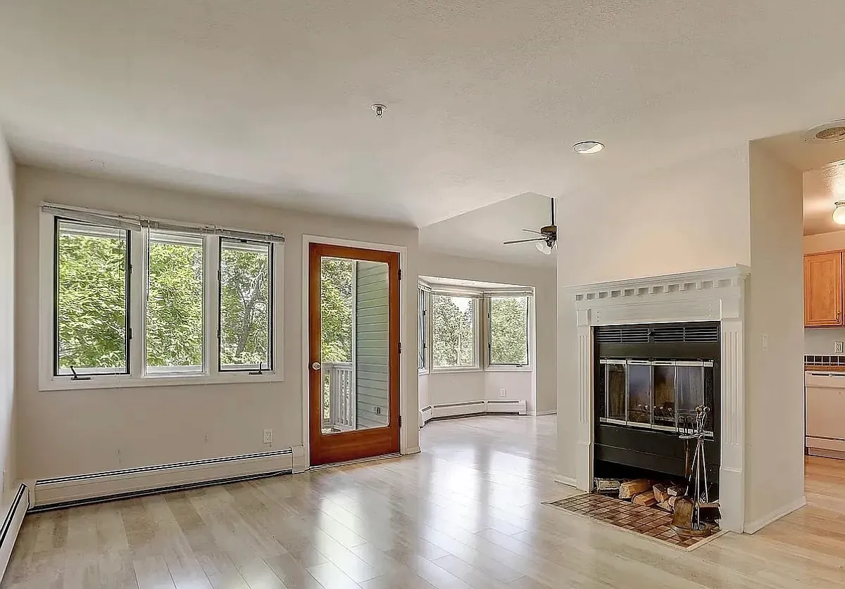 Building Photo - 2270 Spruce St #C