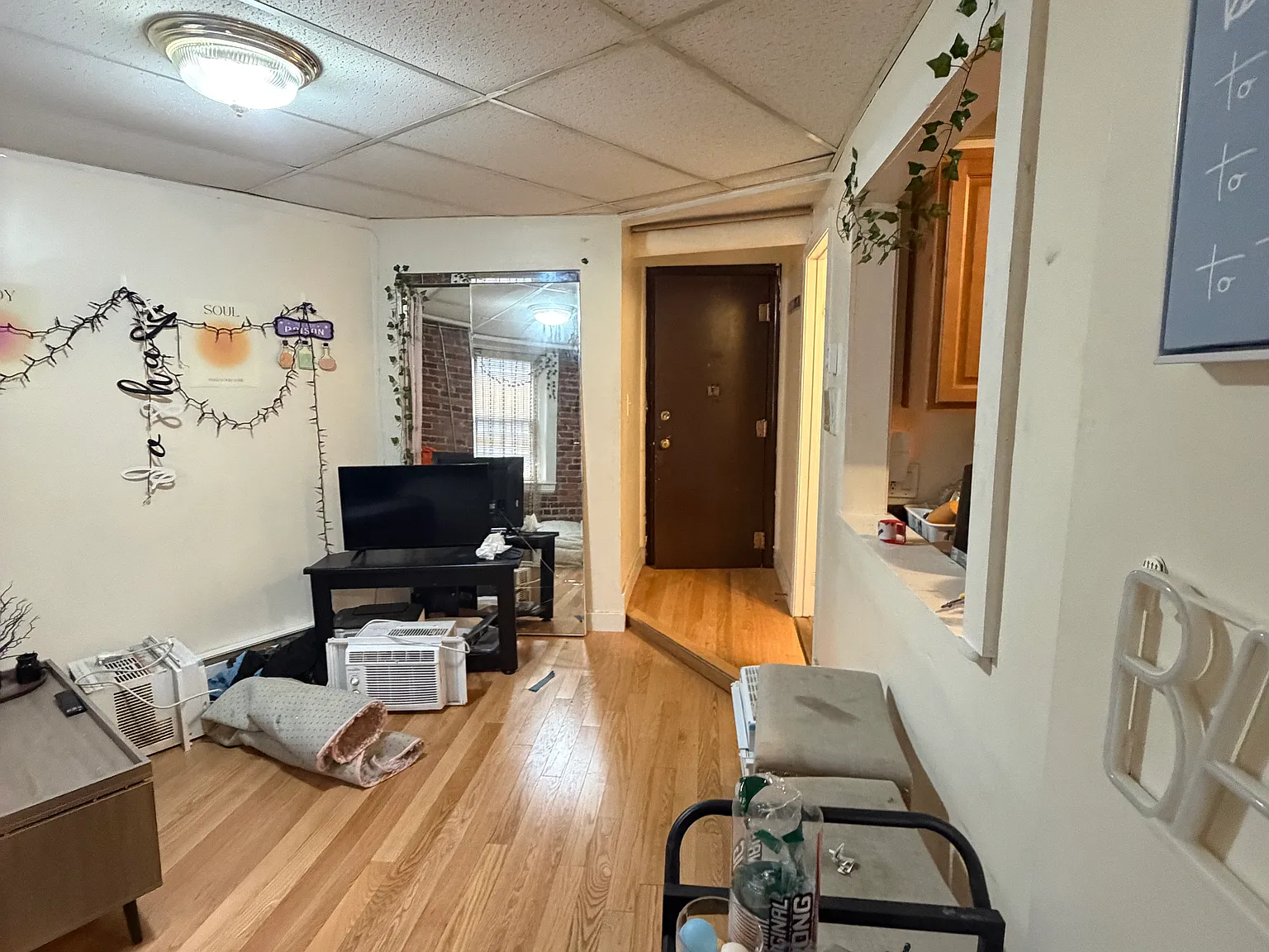 2 bed, 999 sqft, $2,700 — Photo 3
