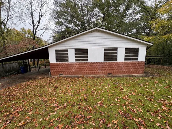 455 Magnolia Dr, Pine Lake, GA 30072