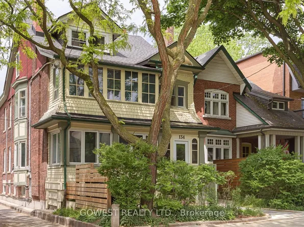 134 Grenadier Rd #4, Toronto, ON M6R 1R4