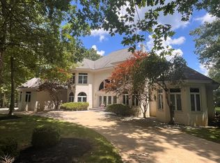 608 Club Cir, Daniels, WV 25832