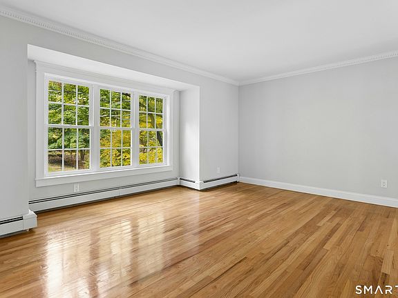 4th image of 28 Caudatowa Drive