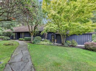 3805 SW 54th Pl, Portland, OR 97221