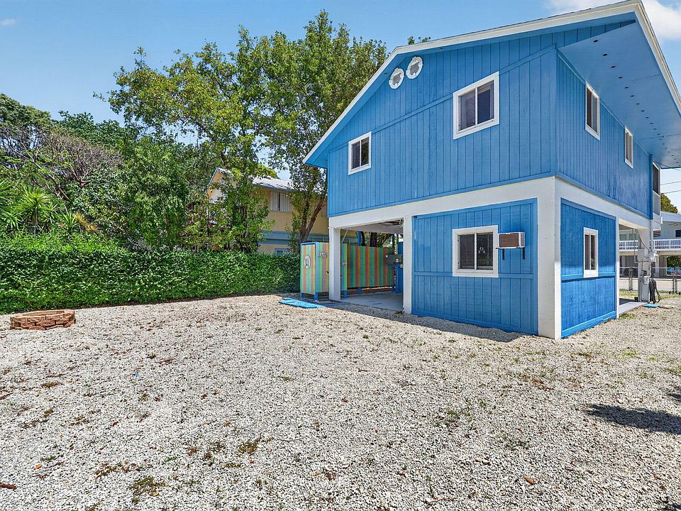 1st image of 414 Mahogany Ave