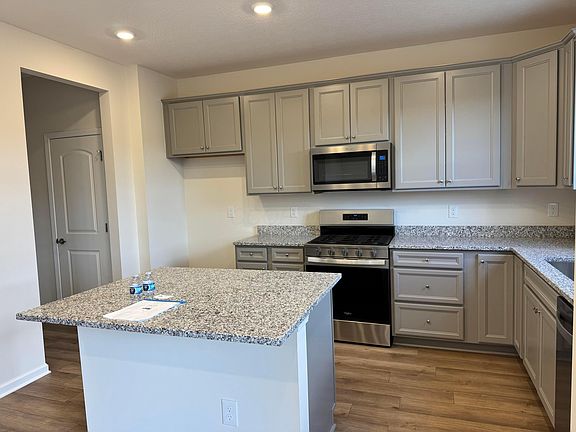 4th image of 1102 Solitary St Lot 2590