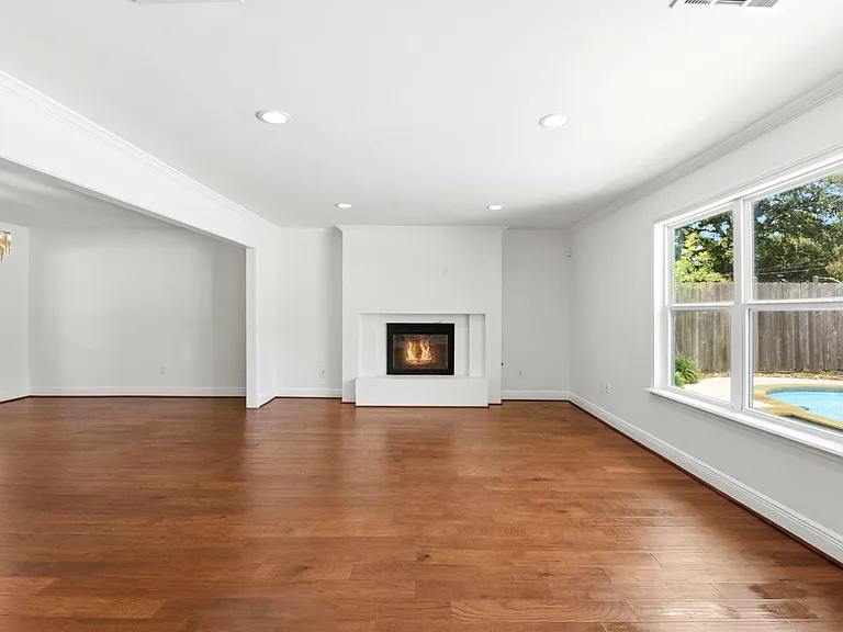 4810 Bayou Vista Dr — Photo 11