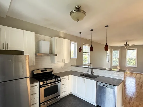 1521 Lake St #2, Evanston, IL 60201
