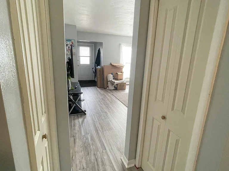 54 Colfax Ave — Photo 26