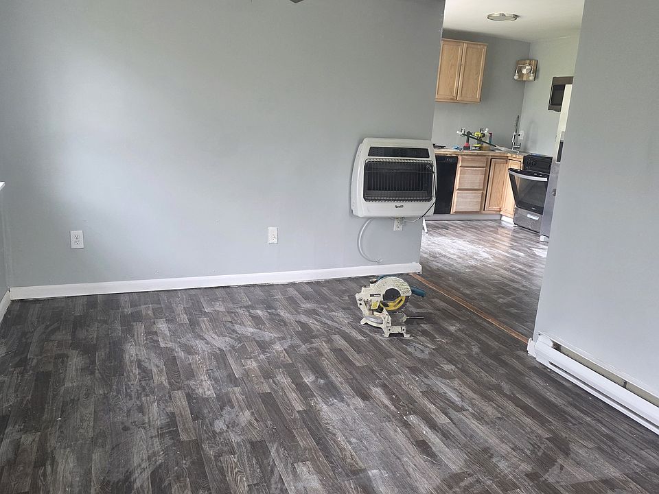 2nd image of 162 Inverhouse Rd #1