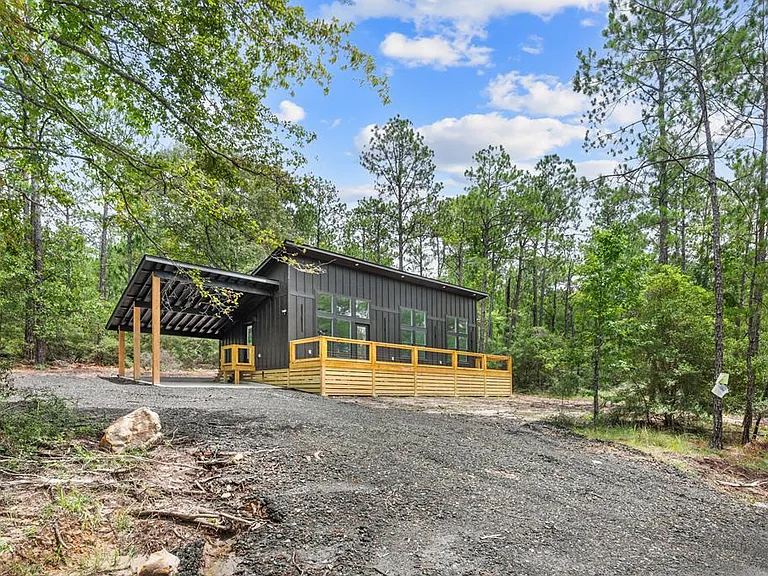 131 Timber Trl — Photo 1