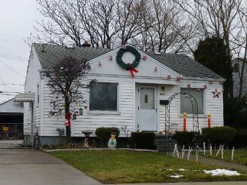 1st image of 25295 Dale St