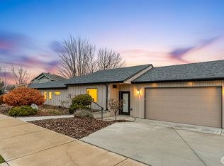 Pear Blossom, Wenatchee, WA 98801