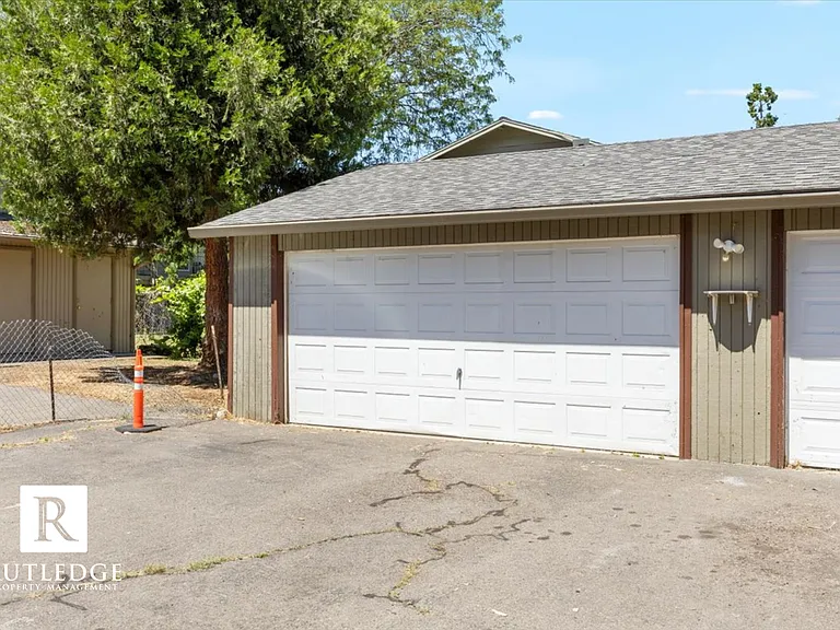 310 Independence Cir #A-D — Photo 15
