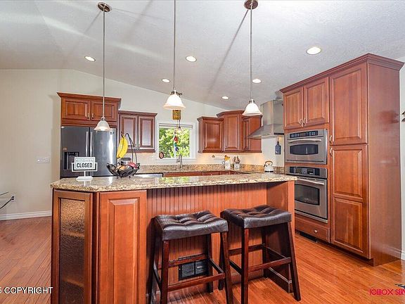 5th image of 2750 E Whispering Woods Dr