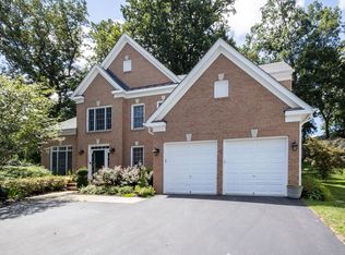11629 Forest Hill Ct, Fairfax, VA 22030