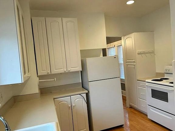 5th image of 1424 Smith Ave