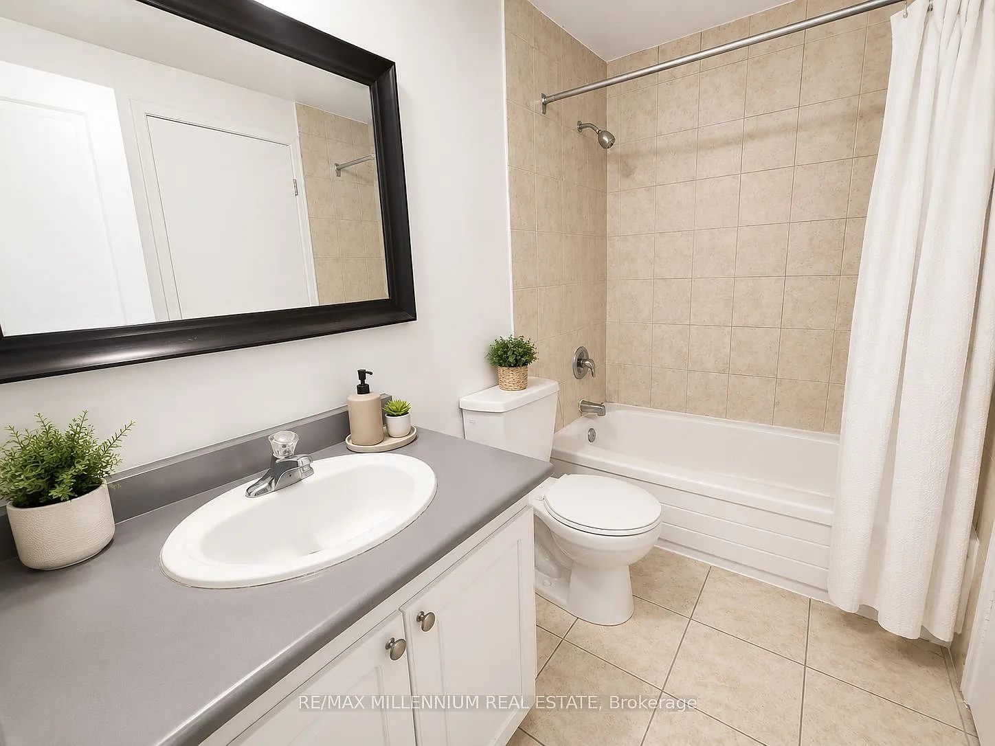 3 bed, $2,681 — Photo 4