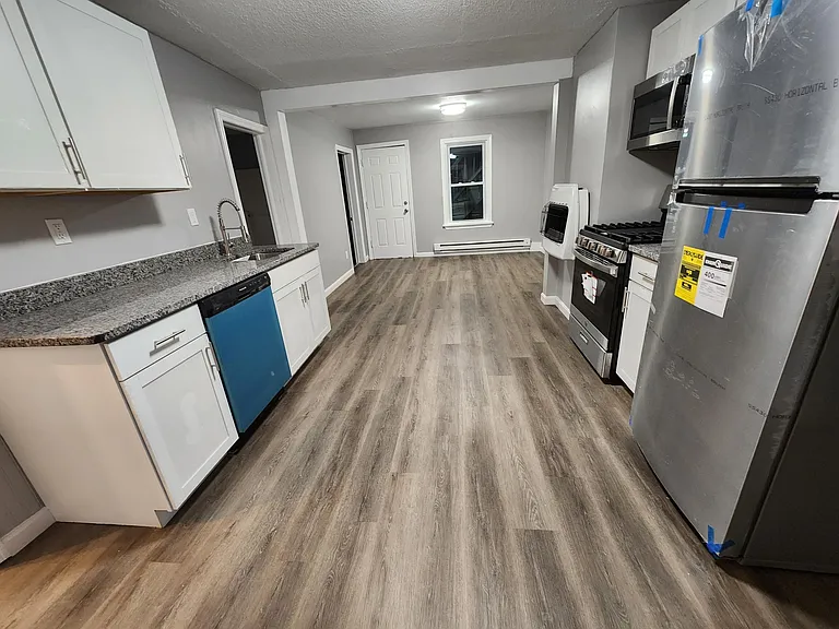 50 Allen Pl #2 — Photo 8
