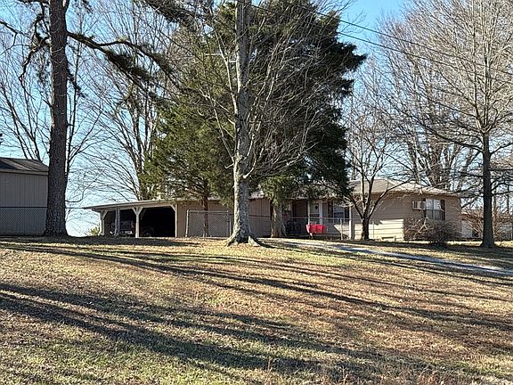 3rd image of 2949 Sidonia Rd