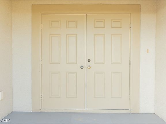 3rd image of 323 NW 10th St