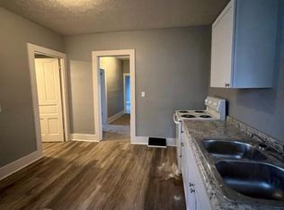 290 3rd St NW, Barberton, OH 44203