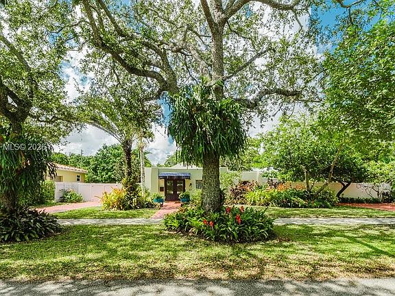 2nd image of 230 Miami Springs Ave
