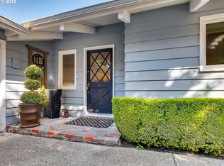 14371 Uplands Dr, Lake Oswego, OR