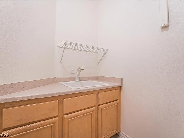 9675 Irvine Bay Ct — Photo 39