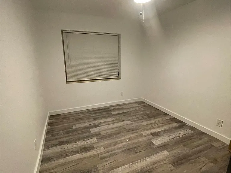 1135 NE 15th Ave — Photo 7