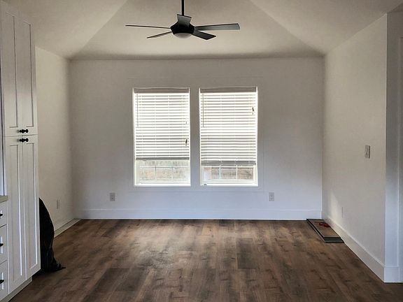 5th image of 589 Auzerais Ave Unit 2