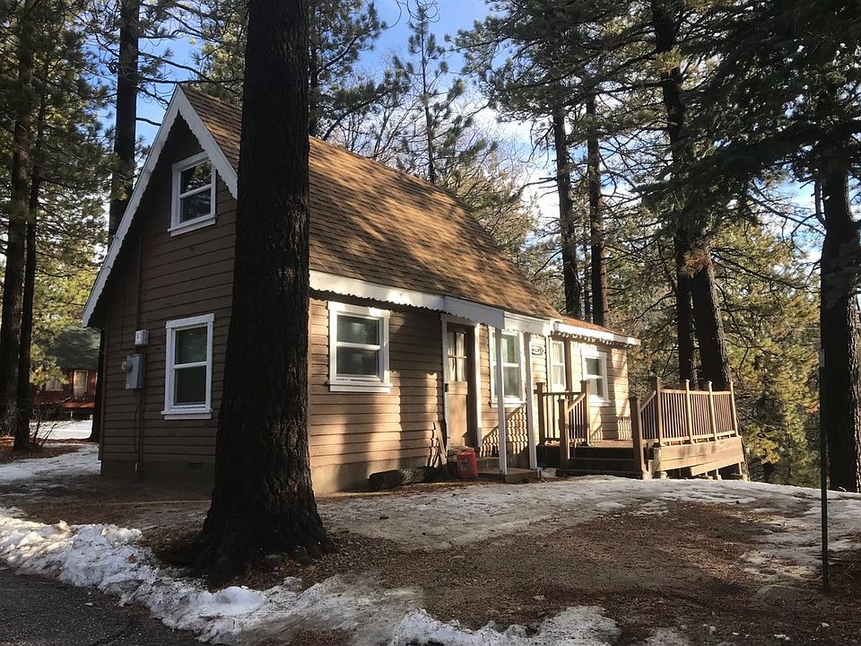 1st image of 521 Oak Ln