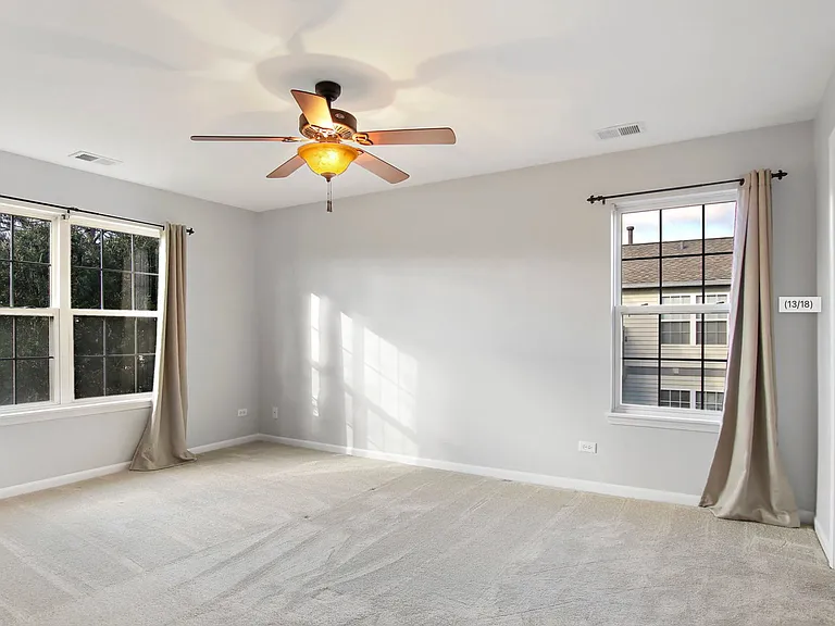 1037 N Village Dr #4 — Photo 12
