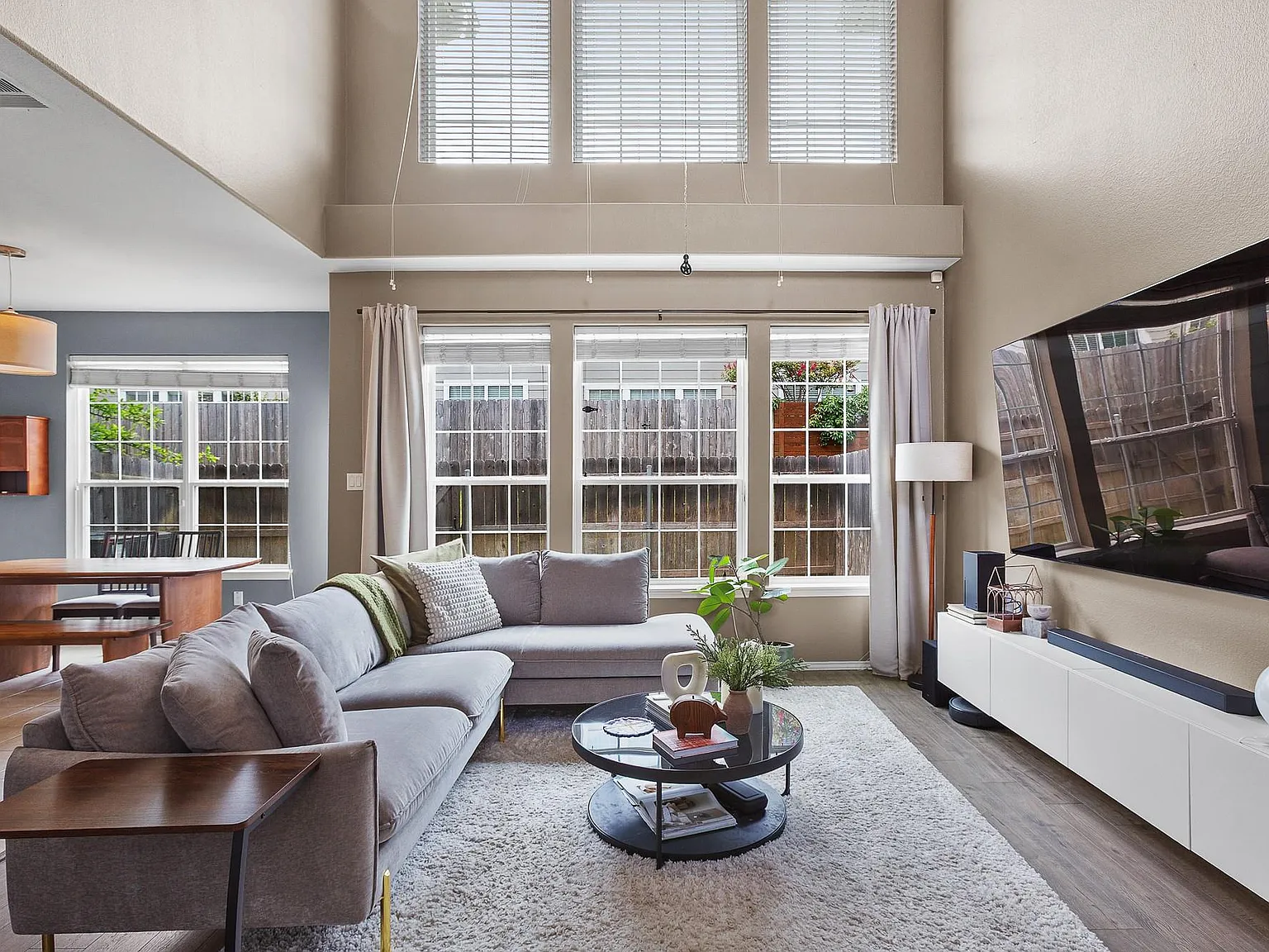 2 bed, 2.5 bath, 1540 sqft, $2,075 — Photo 4