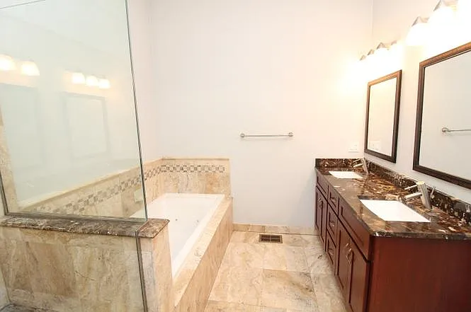 3110 W Belmont Ave #2W — Photo 17
