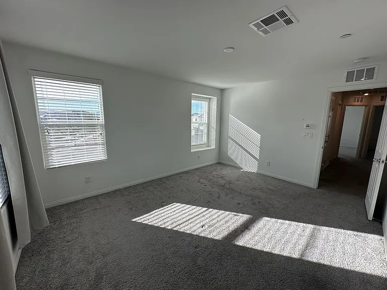 1132 Heliodor Ave — Photo 36