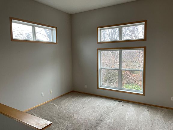 4th image of 2225 Saint Johns Pl