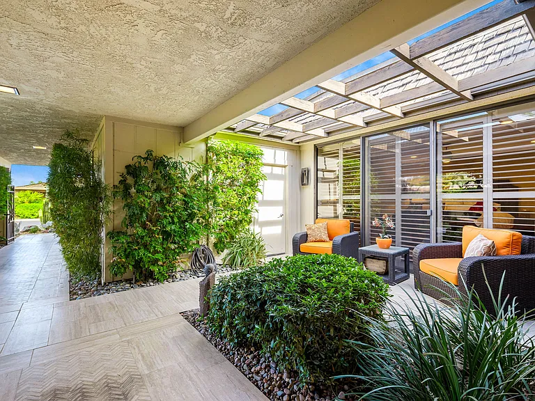 1 Briarcliff Ct — Photo 22