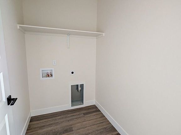 4th image of 1660 Rusty Rivet Rd