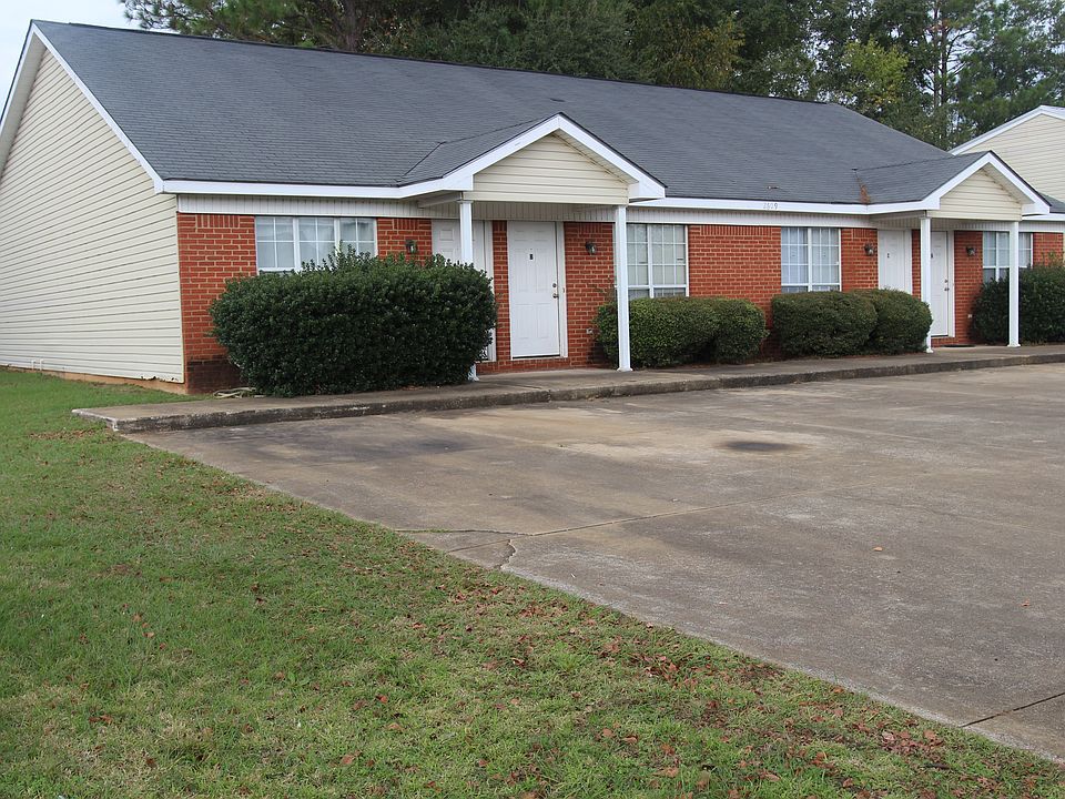 1st image of 2609 Flynn Ct #C