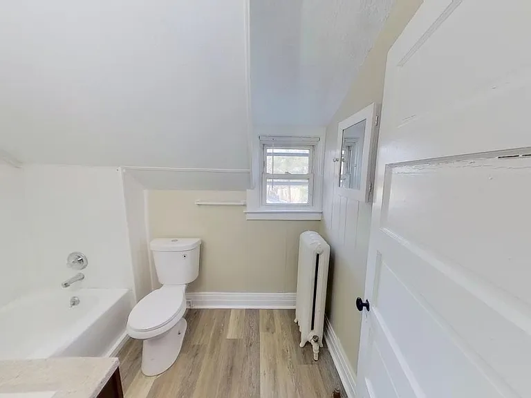 100 Ryckman Ave #2R — Photo 13