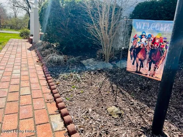 7408 Floydsburg Rd, Crestwood, KY 40014