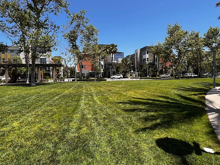 3609 Rivington — Photo 49