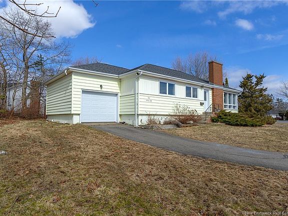 3rd image of 461 Ridge Row