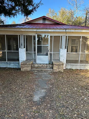 27 Webb Ave Photo 1