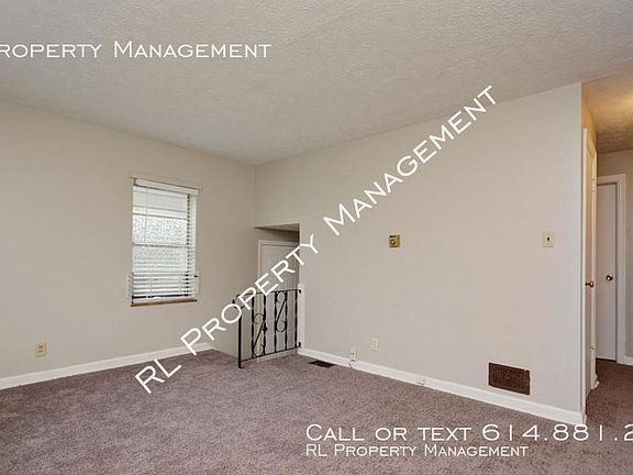 2nd image of 3083 Medina Ave #3083