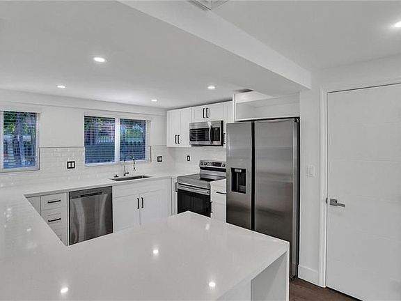 3rd image of 2554 Whale Harbor Ln
