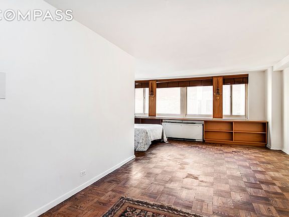 3rd image of 301 E 78th St APT 6H