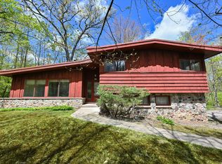 4108 W Woodward Dr, Franklin, WI 53132